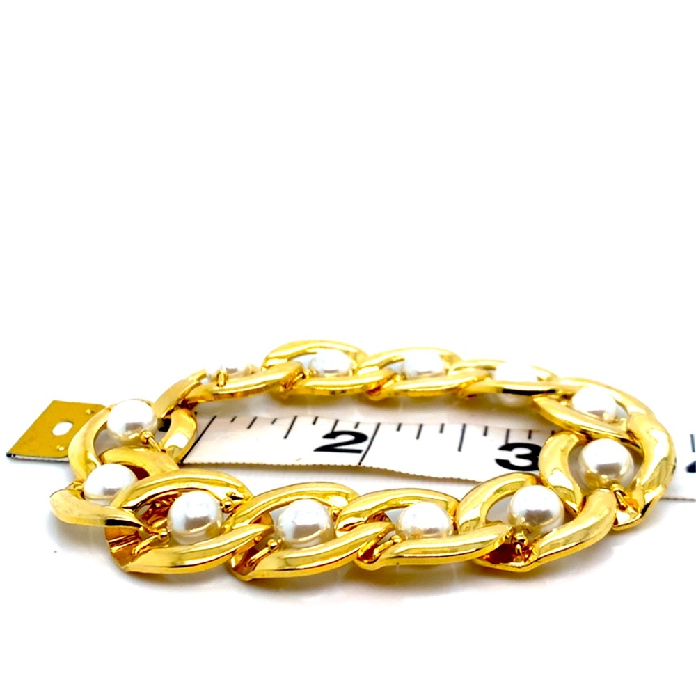 Vintage gold tone faux pearl bracelet